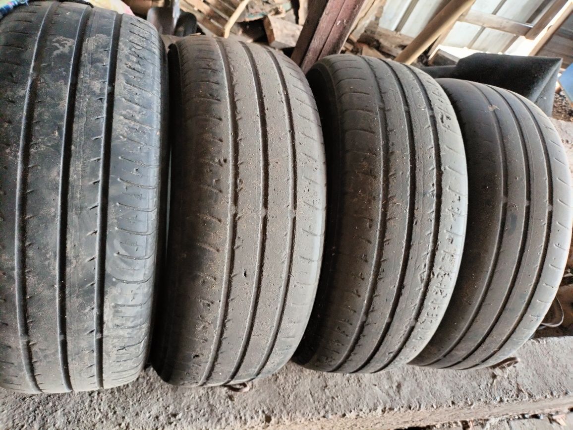 Летние шины в хорошем состоянии 215/60R16