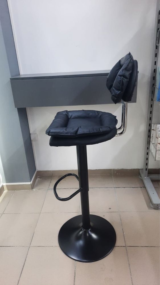 Продам барный стул