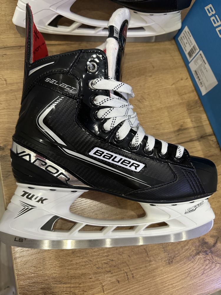 Коньки Bauer Select новые