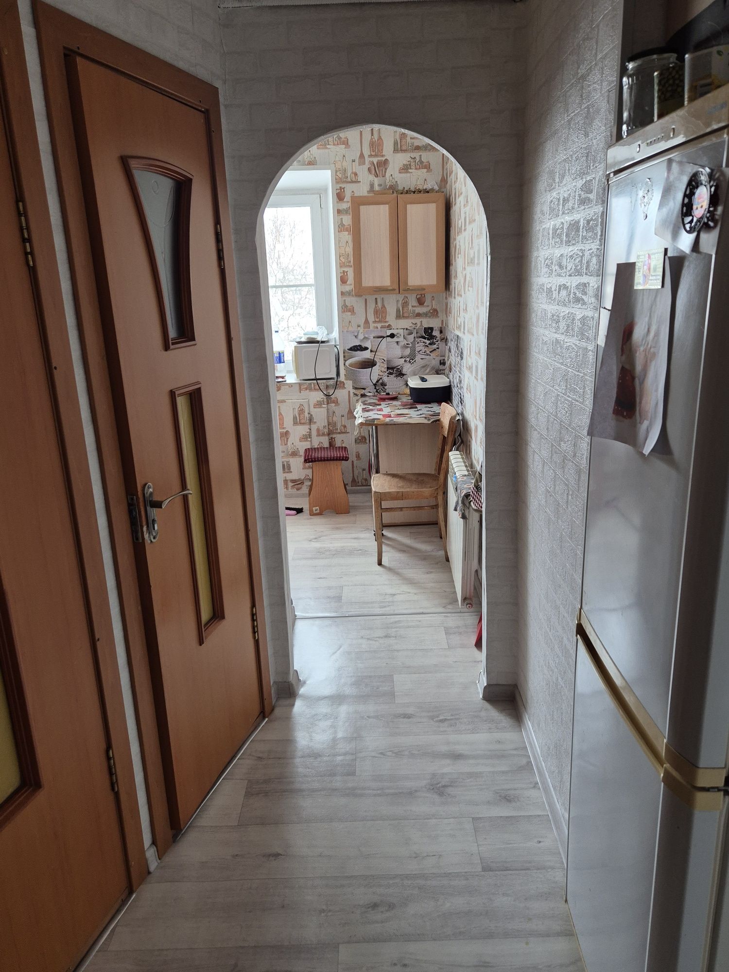 Срочно продается 3х комнатная квартира, 4 микрорайон, 34 дом.