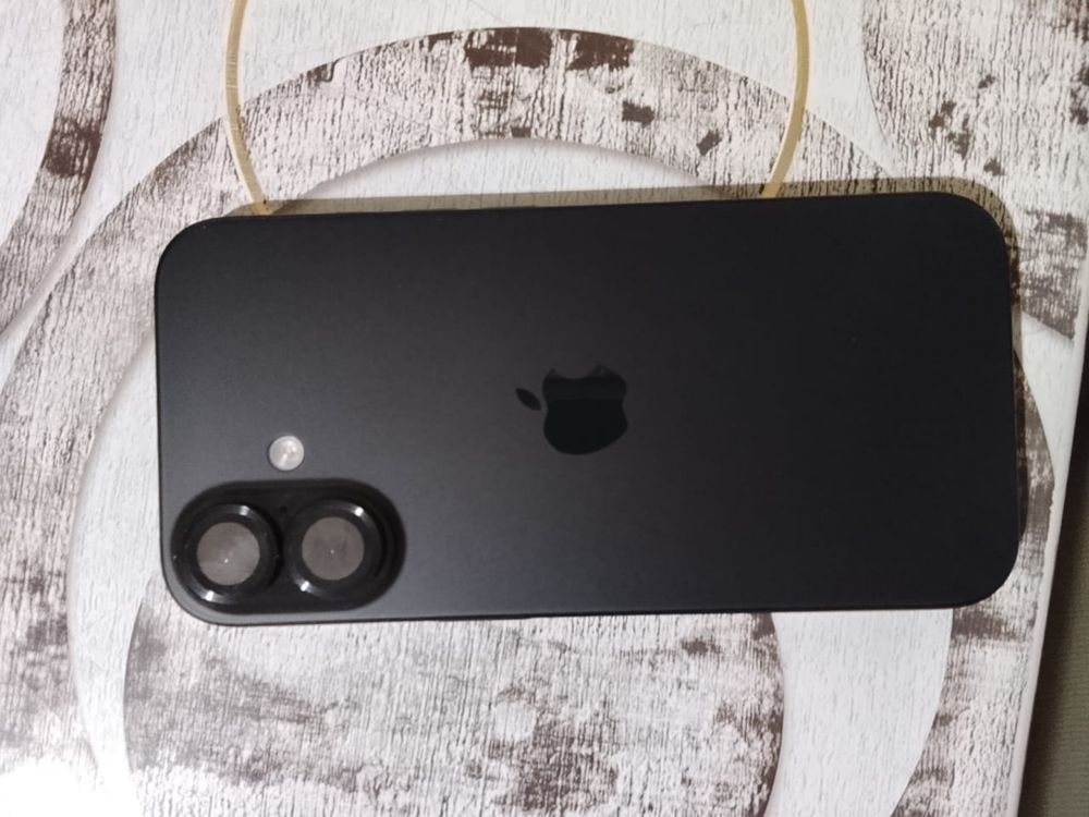 Iphone 16 Black. 128 GB