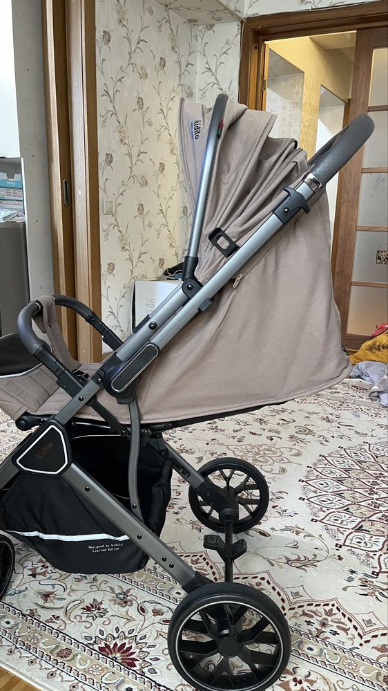 Детская коляска