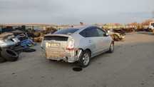 Тойота  приус 1.5 гибрид Toyota  prius 2006г.в.