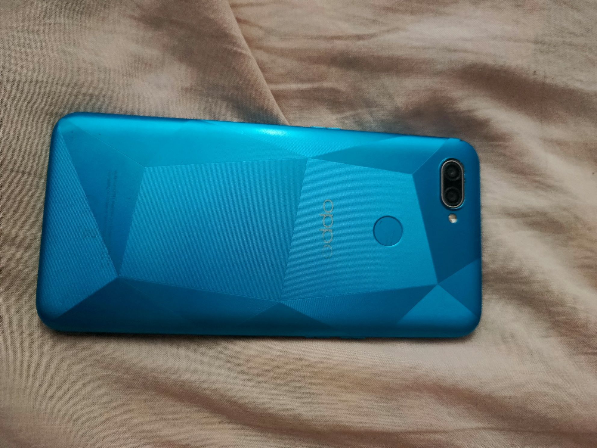 Продам Oppo a 12