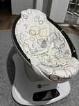 Шезлонг для новорожденных 4Moms кресло