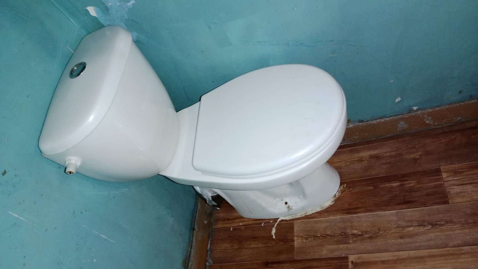 Продается унитаз