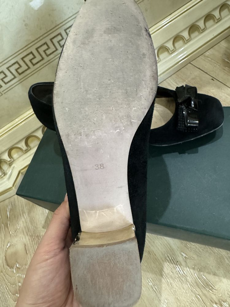 Туфли женские из натуральной замши