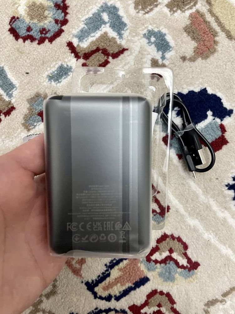 Продам power bank oт hoco новая