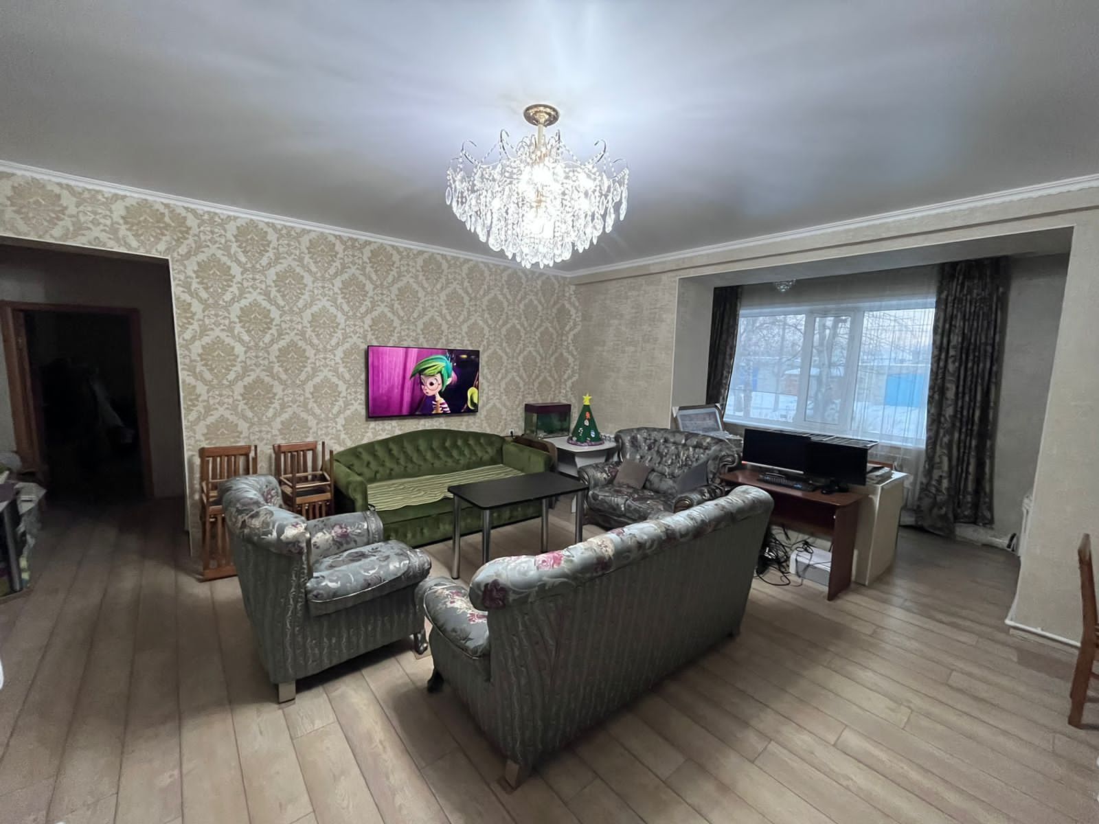 продам 3х комнатную квартиру бывший детский сад