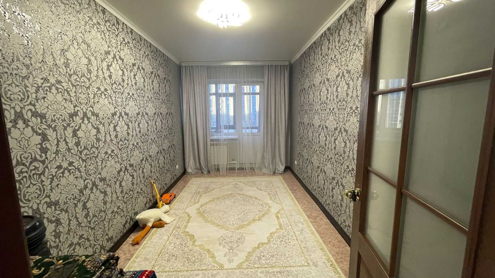 продам 3-х комнатную квартиру в районе Нур Сити 2