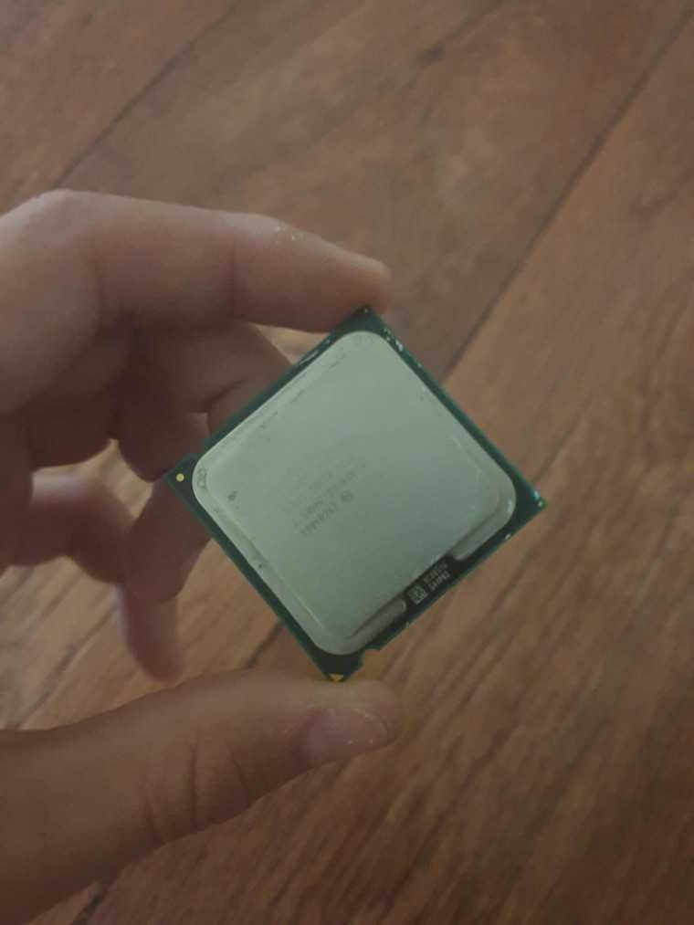 Обмен есть Intel E5200
Pentium DUAL-CORE