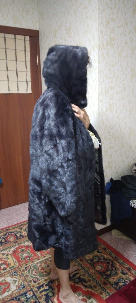 Норковая шуба 52-54 размера. Цена 400000. Самовывоз. Мкр. Юбилейный