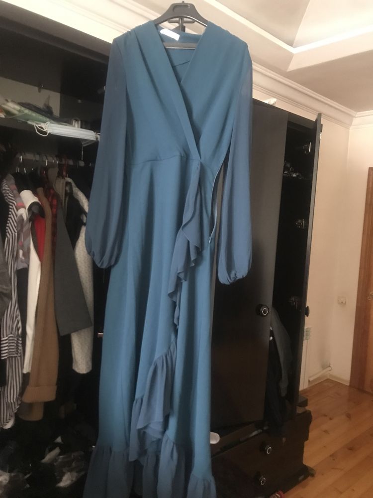Продам шикарные платья фирменные
