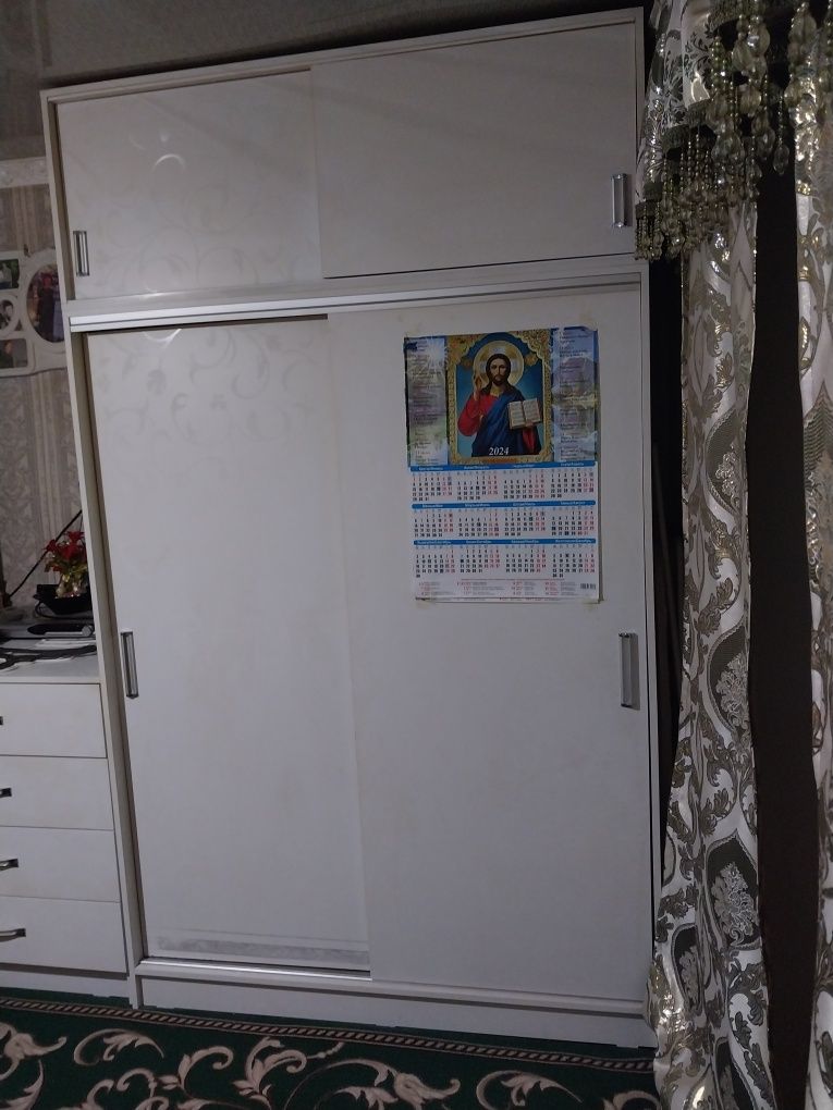 Продам шкаф купе .Спальный гарнитур.