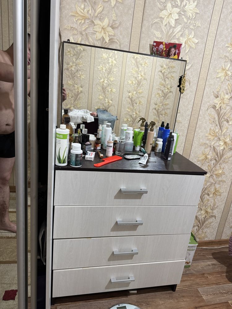 Продам мебель с связи переездом
