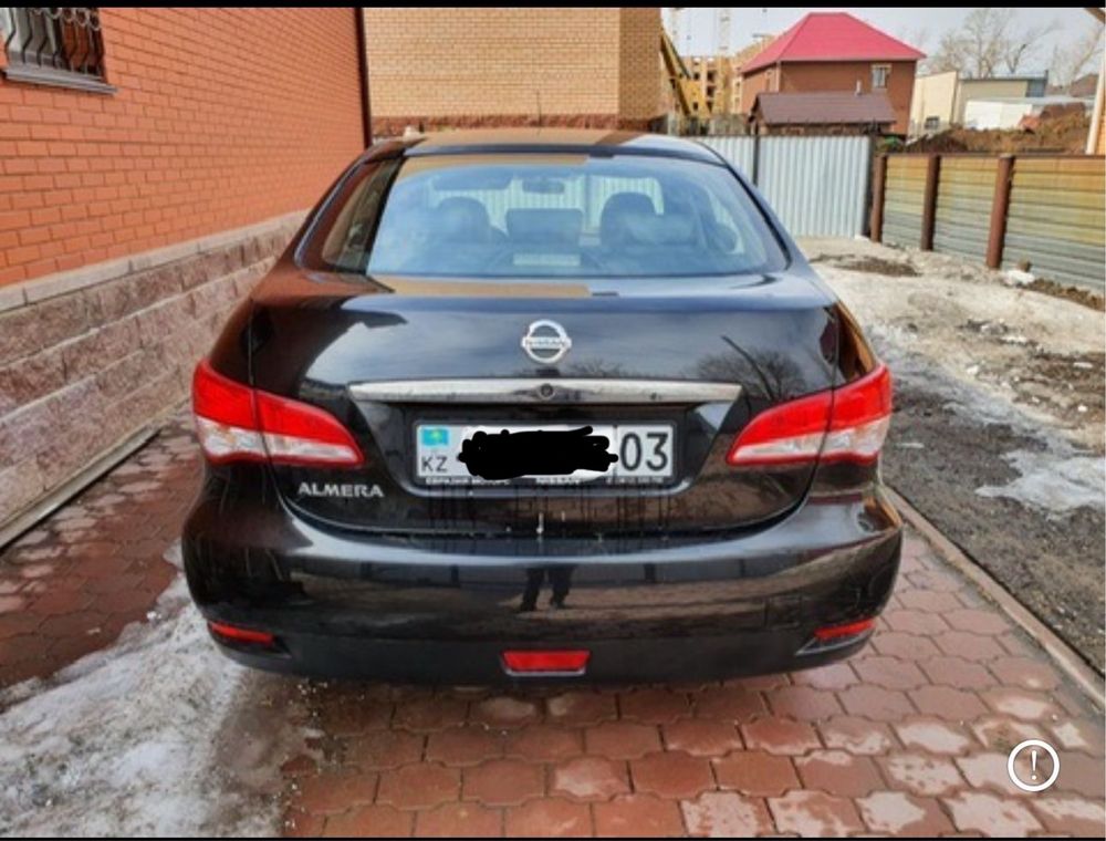 Автомобиль Ниссан Альмера