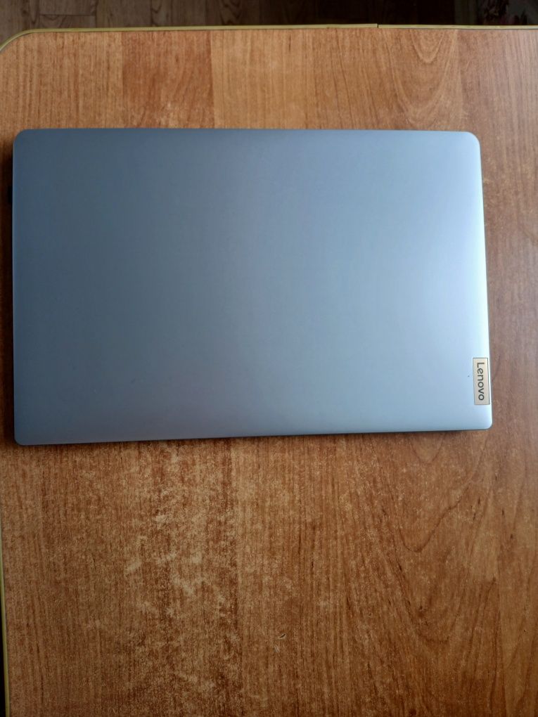 Продам ноутбук Lenovo