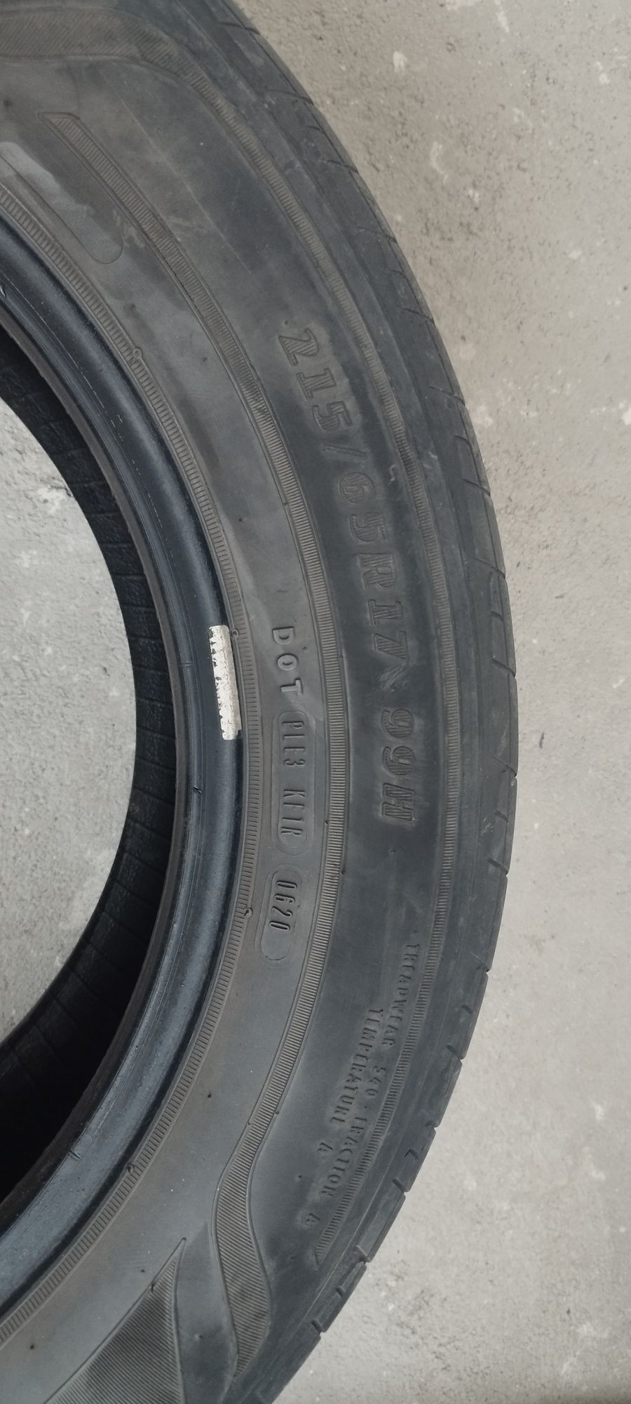 215/65/17  лето Goodyear
