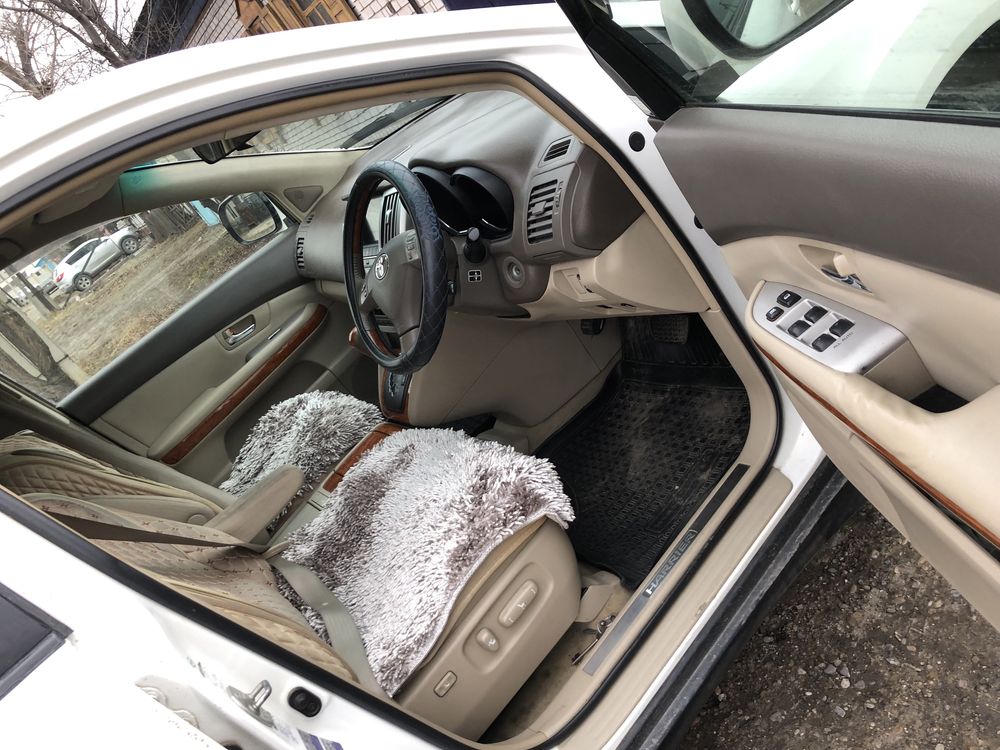 Toyota Harrier 3.0