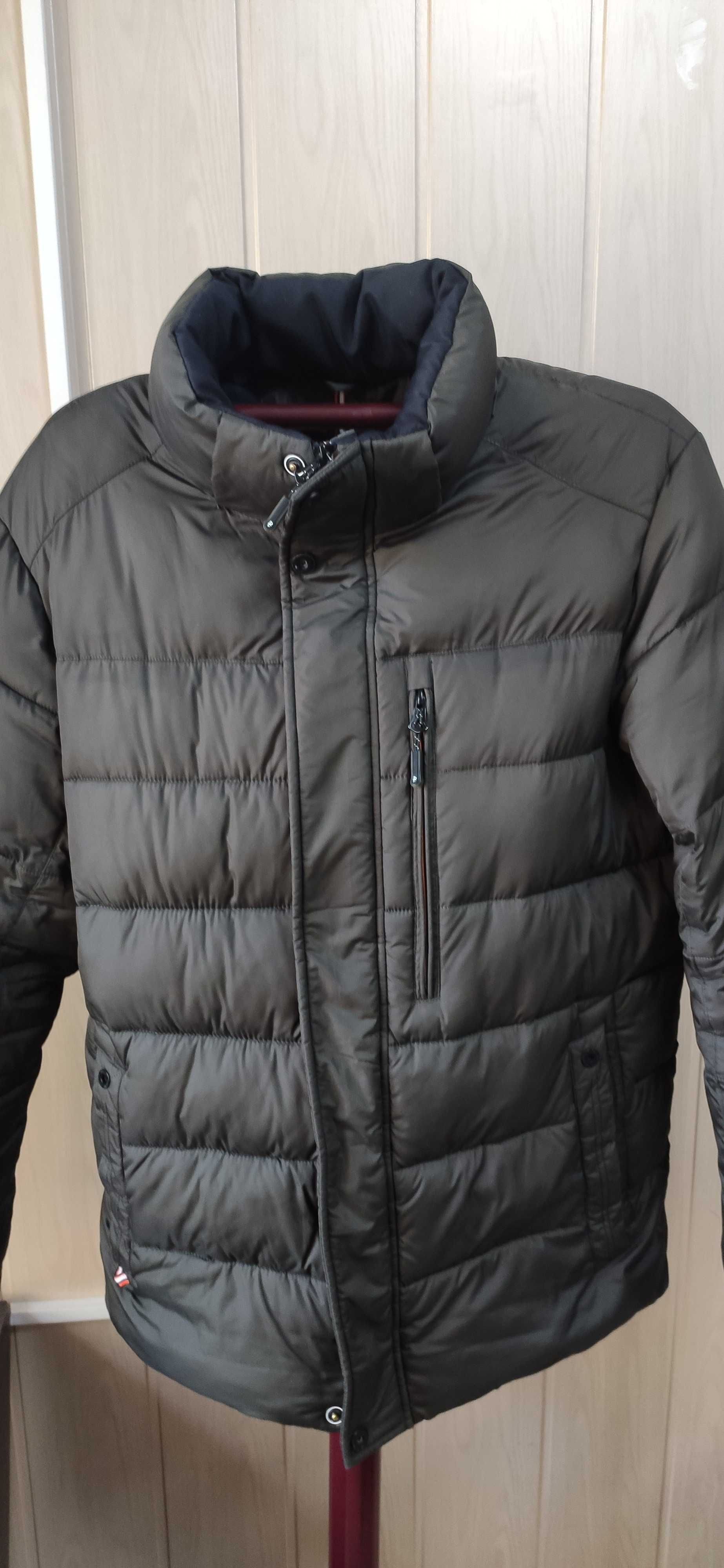 Продам зимнюю куртку BLACK VINIL