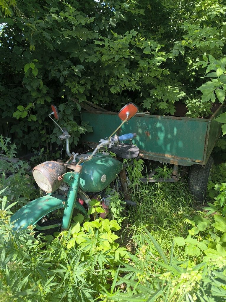Продам Урал, стоит новый мотор за 100 тысячи, новая покрышка