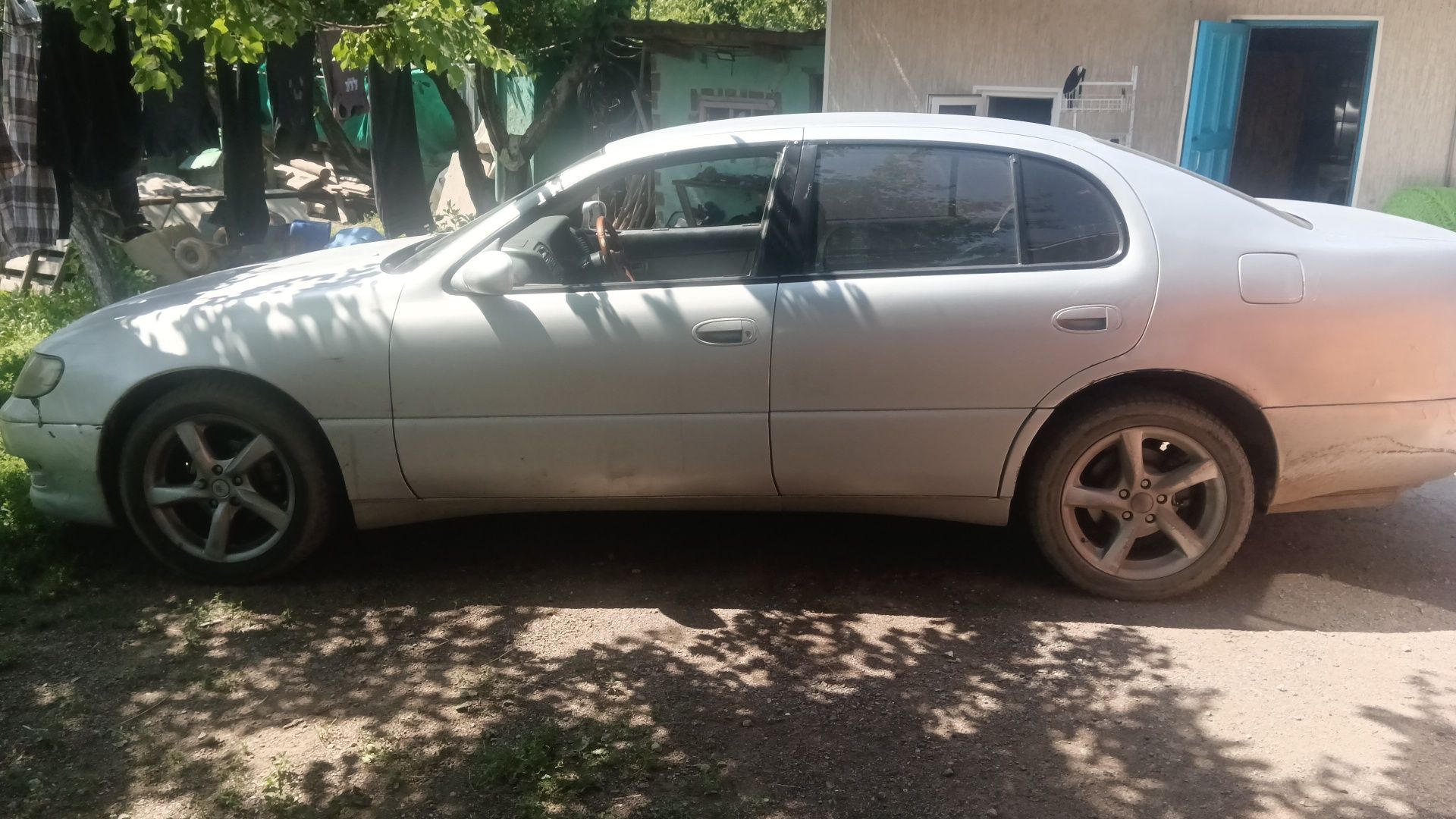 Продам калеса от артисты