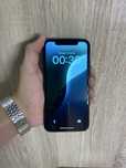 iPhone XR 128GB.
