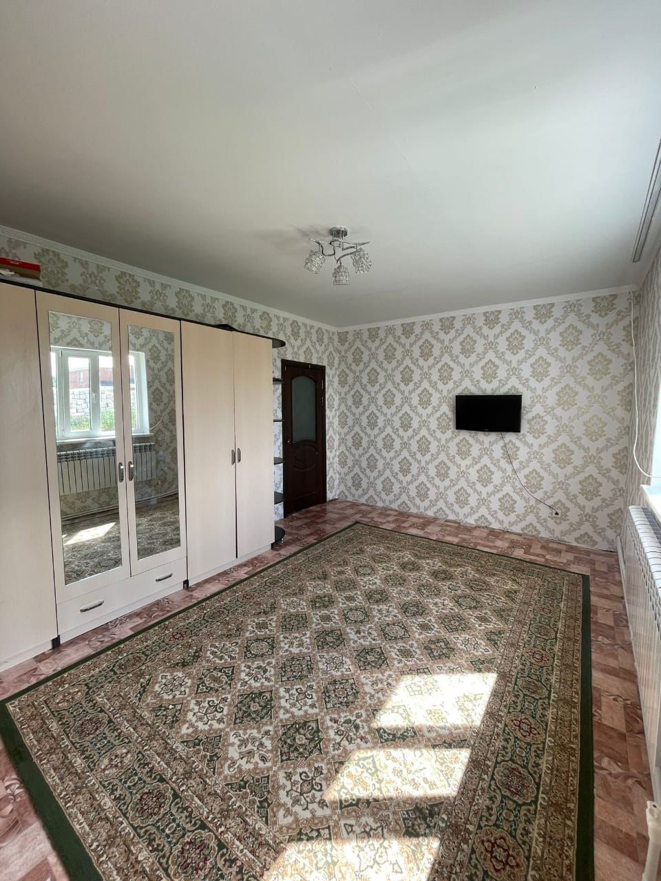 Продам дом в отличном расположением