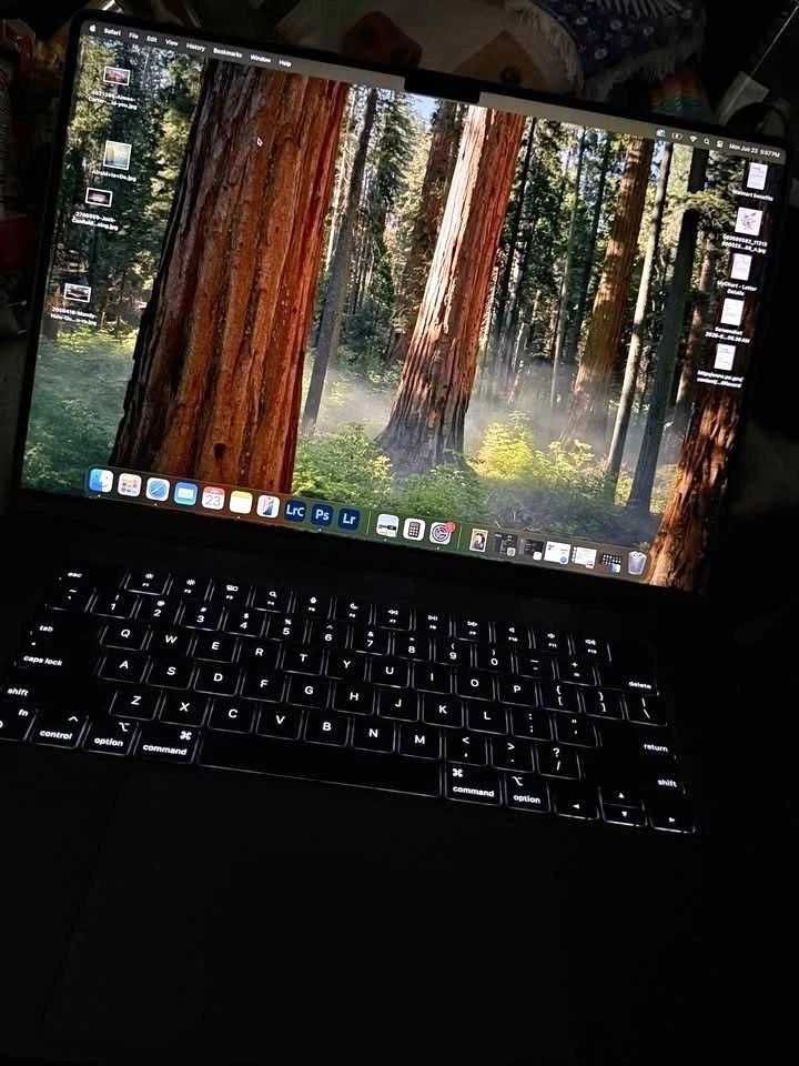 Macbook pro 16 m4 ноутбук