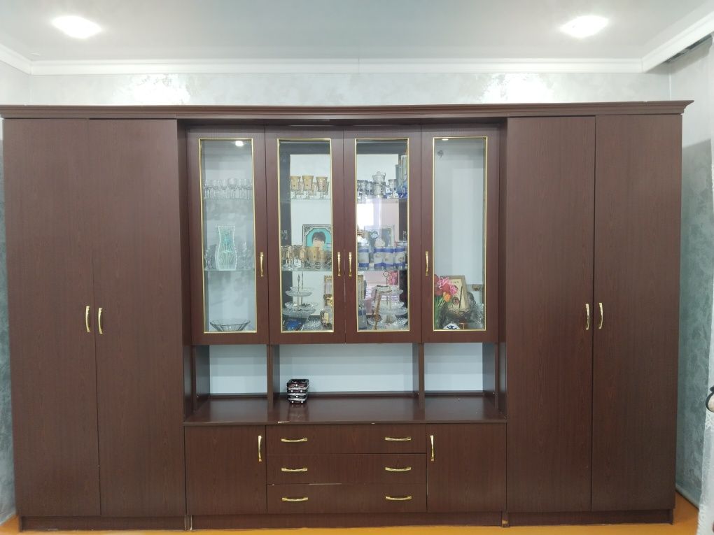 Гостиный стенка сатылады