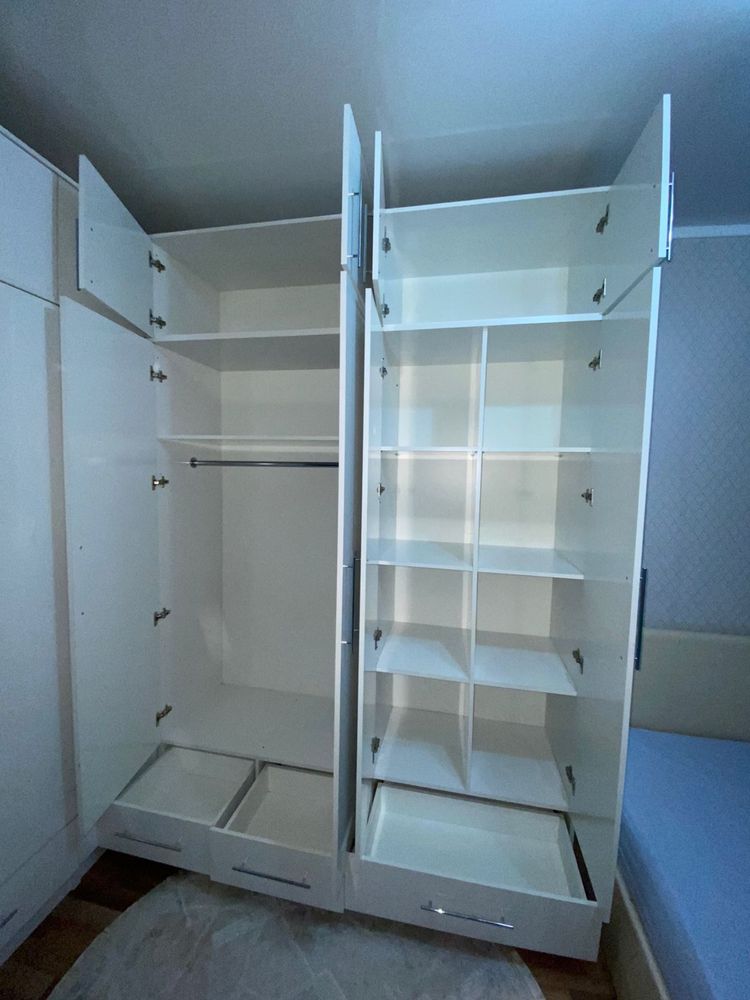 Продается шифонер восьми дверьный