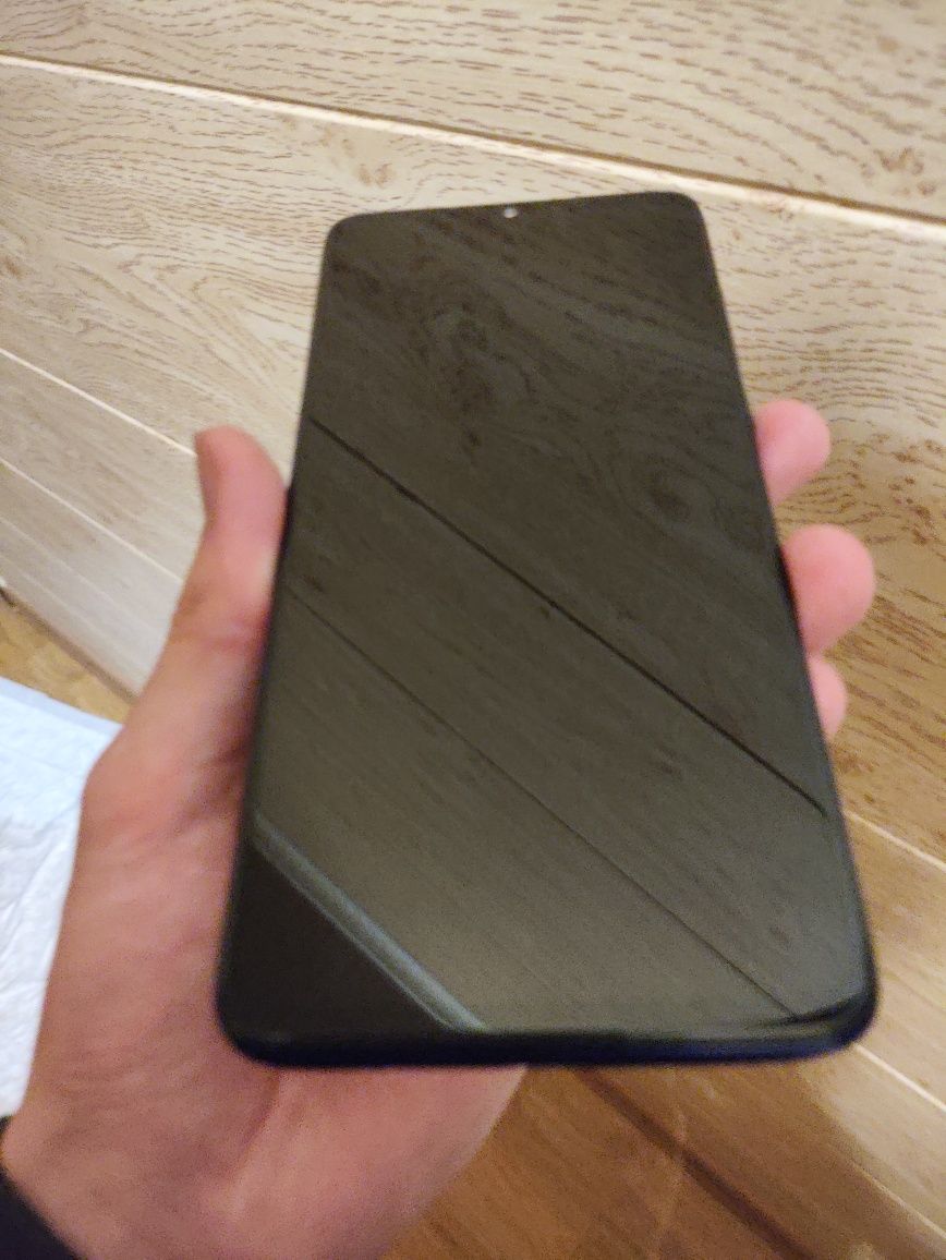 Продам Redmi note 8 pro 6/128GB