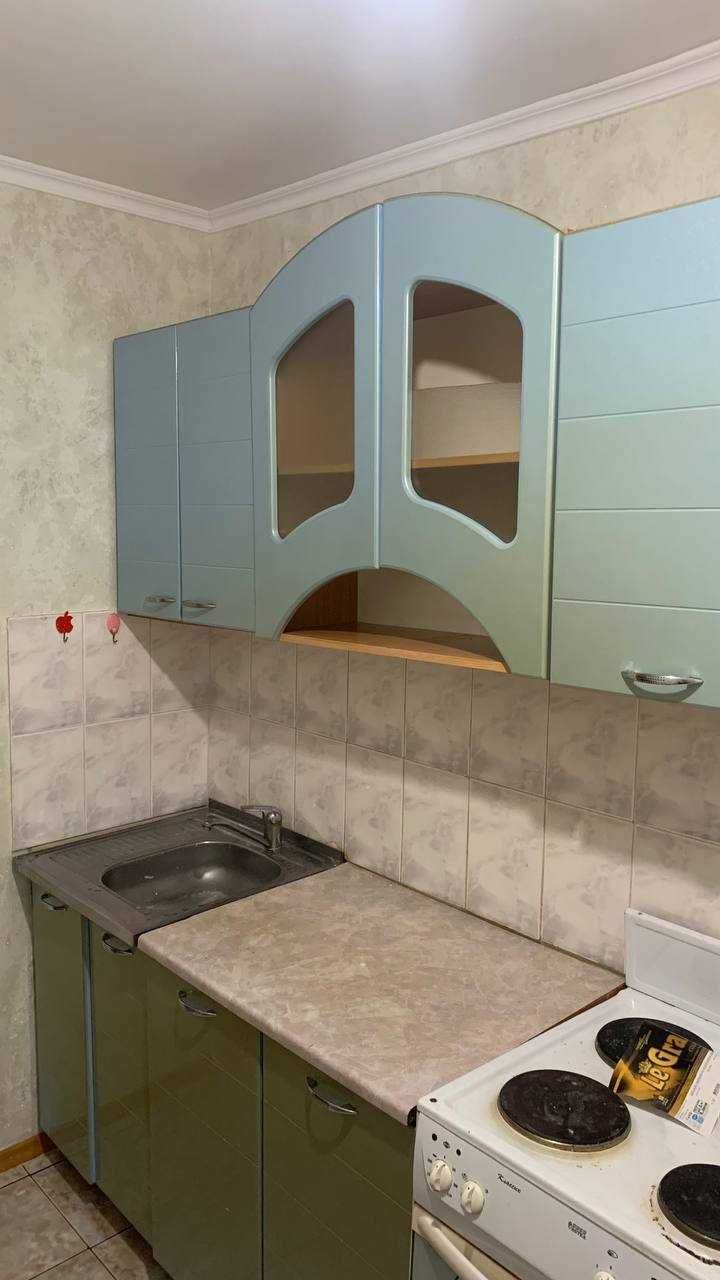 Продам Кухонный Гарнитур и Плиту