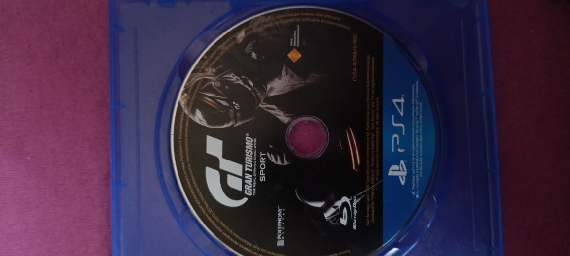 PlayStation 4 FAT  + 6 дисков