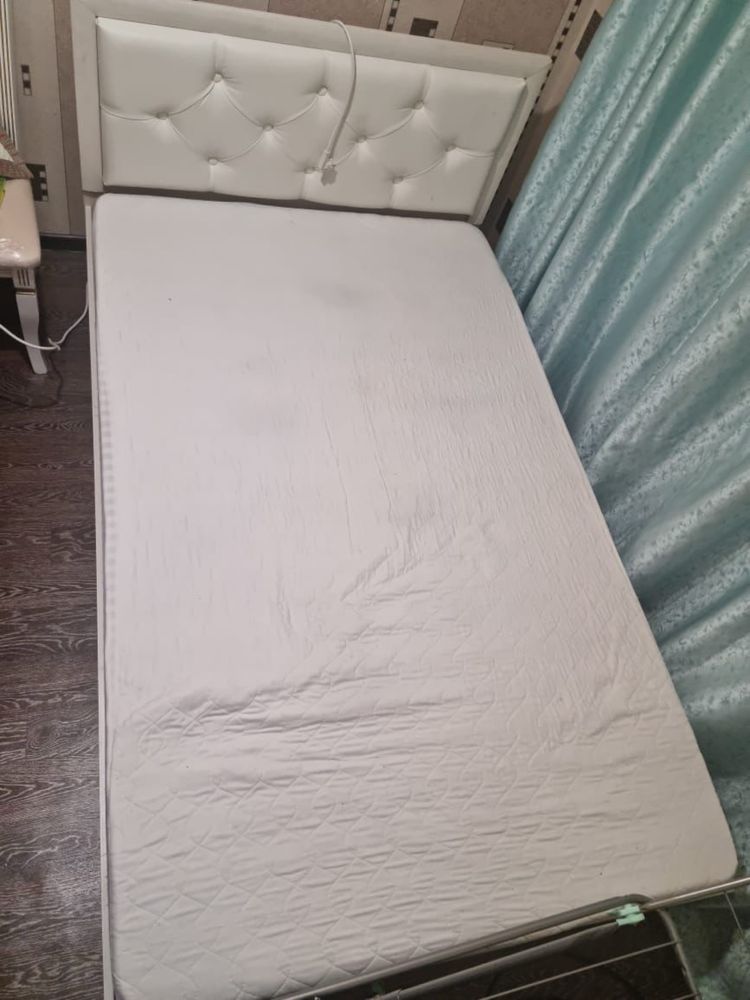 Продам кровать 120х200