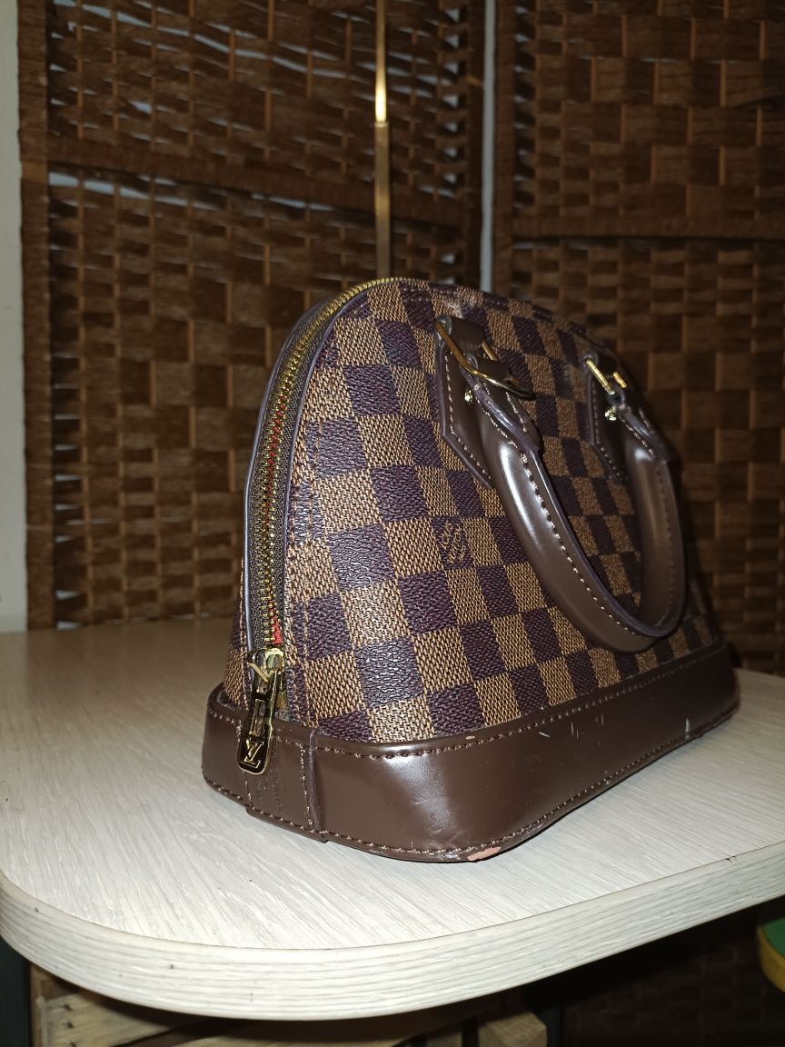 Сумка крошка в стиле Lv