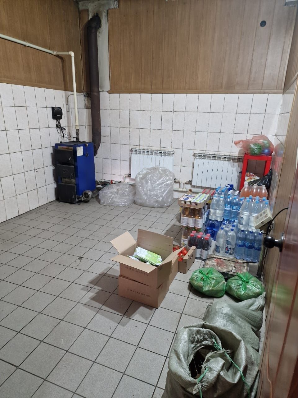 Продам действующий продуктовый магазин, район ЖБИ