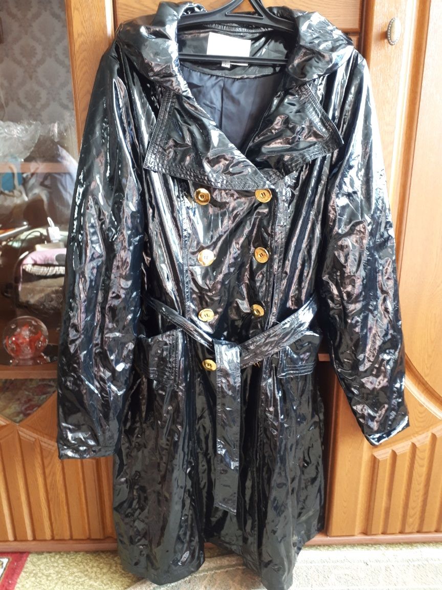 Продам плащ блестящий 50 р-р  10 тыс. тг
