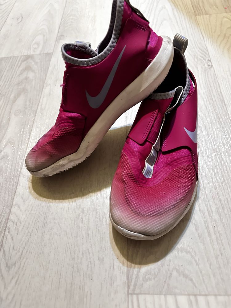 Кроссовки Nike размер 32