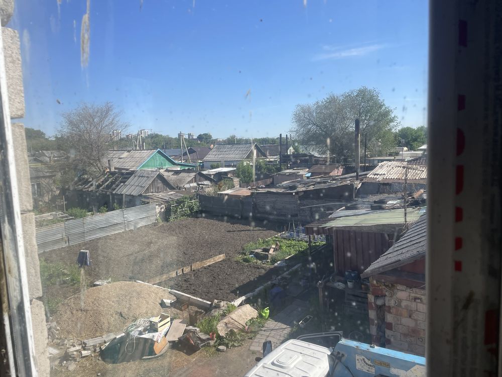 Продаю два дома по цене одного