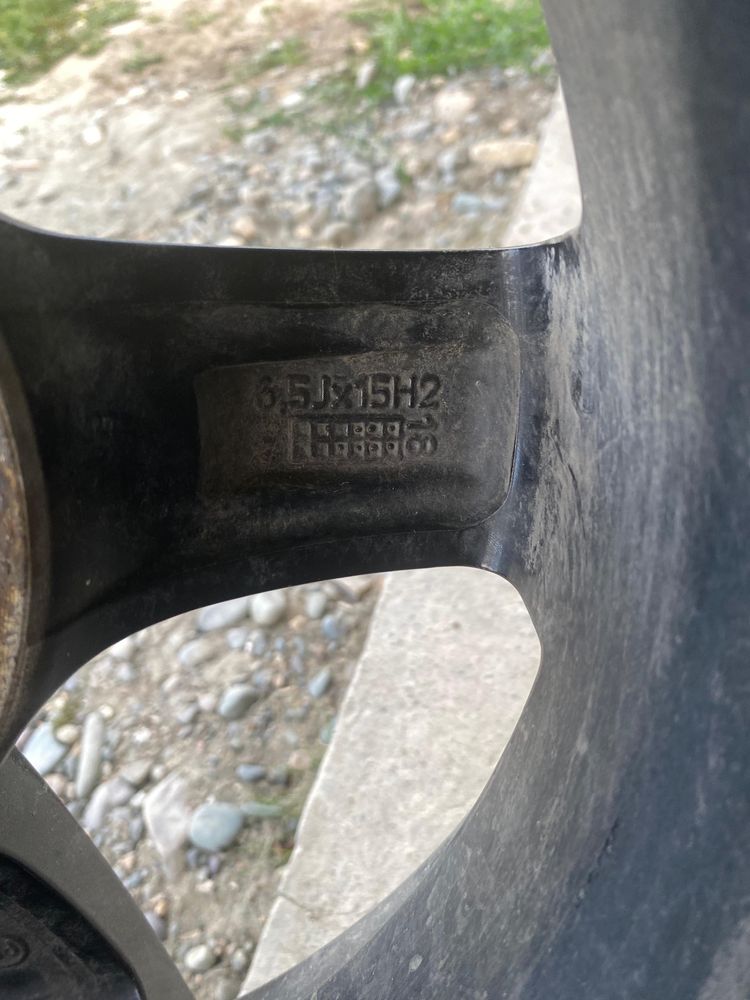 Продам диски шинами 205.70.R 15