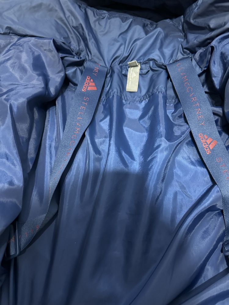 Продам пуховик фирмы Adidas Stella Maccarntey