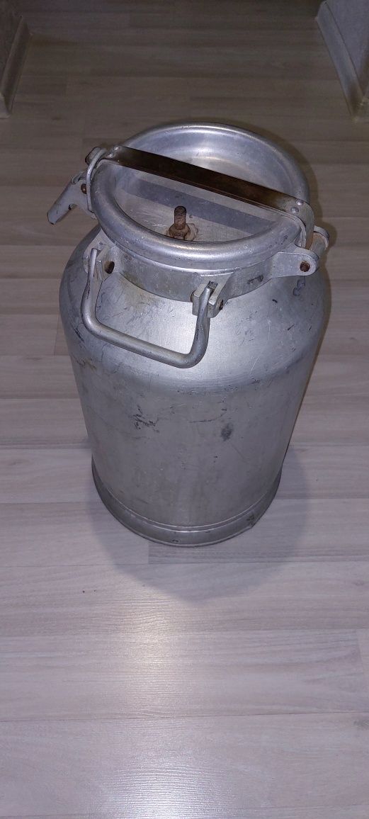 Продам алюминиевую флягу