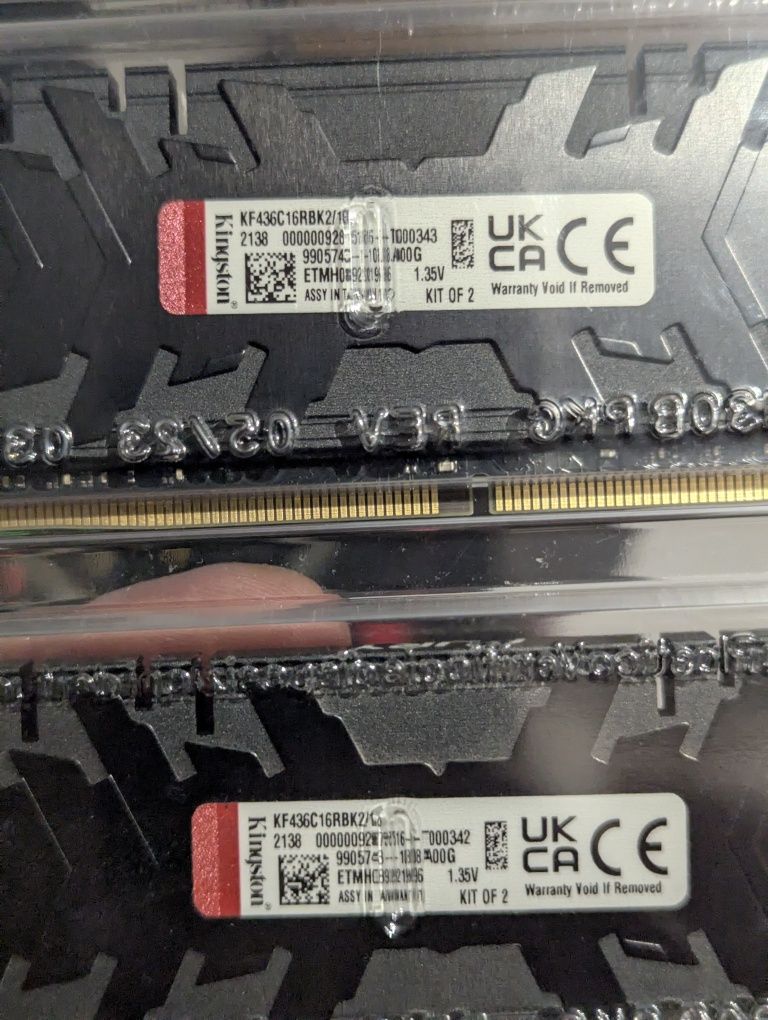 оперативная память kingston fury renegade kf436c16rbk2/16 2x8gb