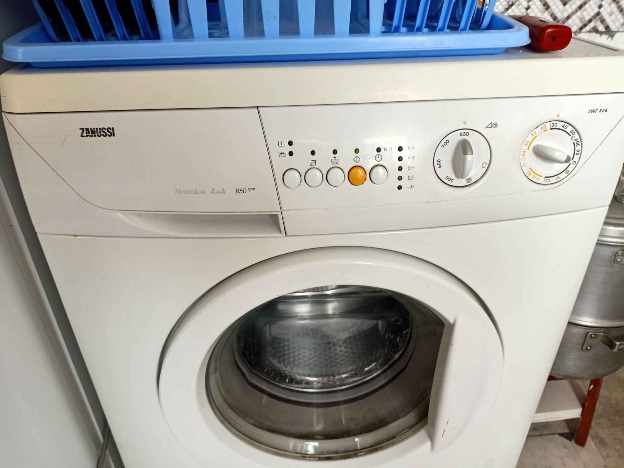 Стиральная автомат-машина "ZANUSSI" на 5кг.