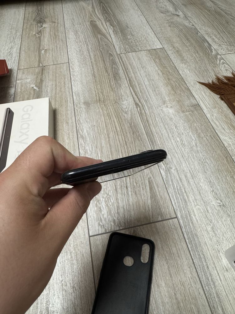 Продам Samsung Galaxy A10s
