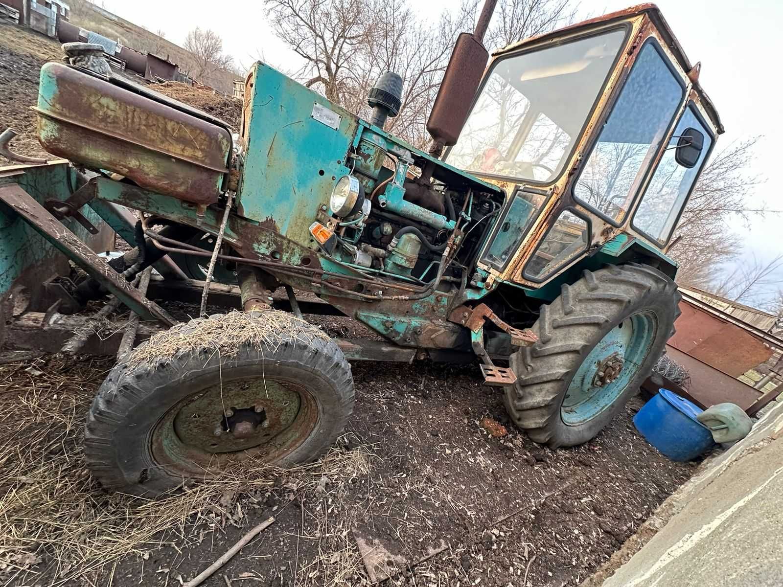 Продам трактор..