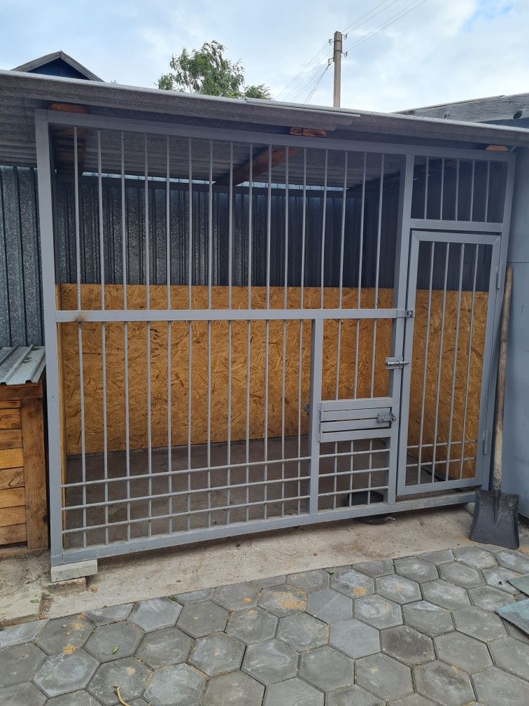 Продам вольерВ-2м,Ш-1.5 Д-2.5 для собак с будкой утеплённый