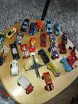 Продам машинки hot wheels оригинал в хорошем состоянии