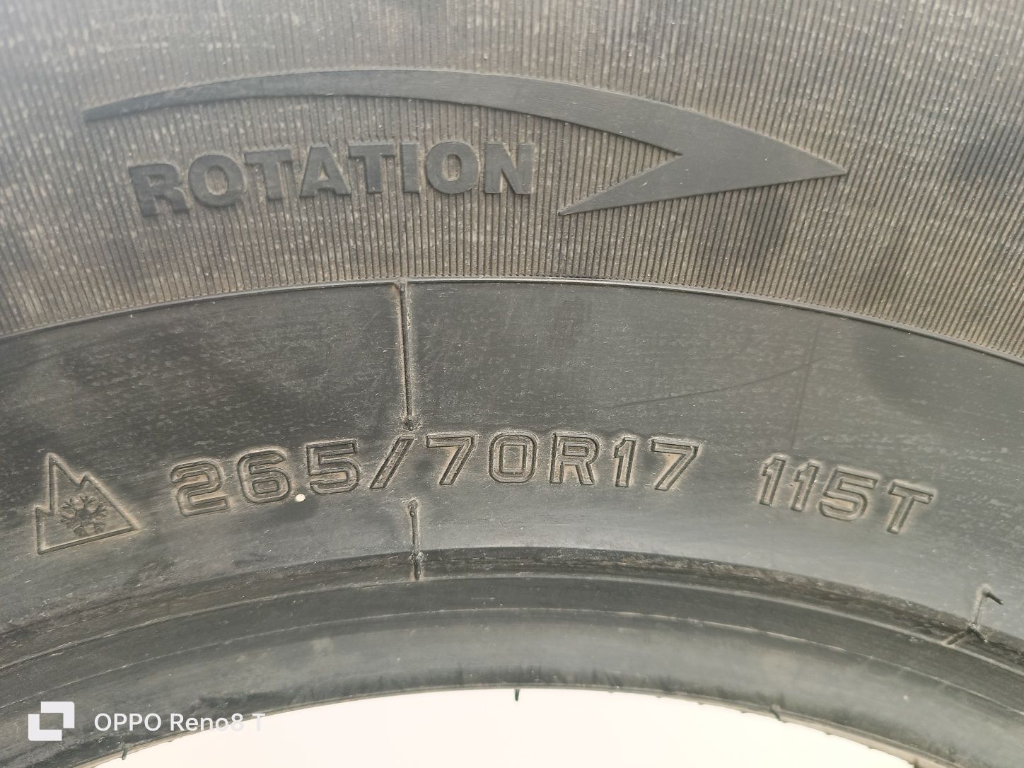 Зимние шиповонные шины 265/70R17